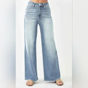⭐ Risen wide leg plus size 90s light wash jeans distressed hem
