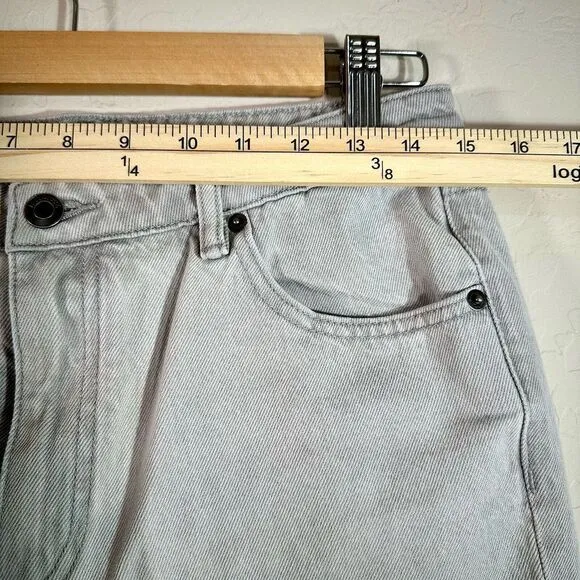 12 Storeez Women's Jeans Light Wash Straight Fit Mid Rise Denim Size M