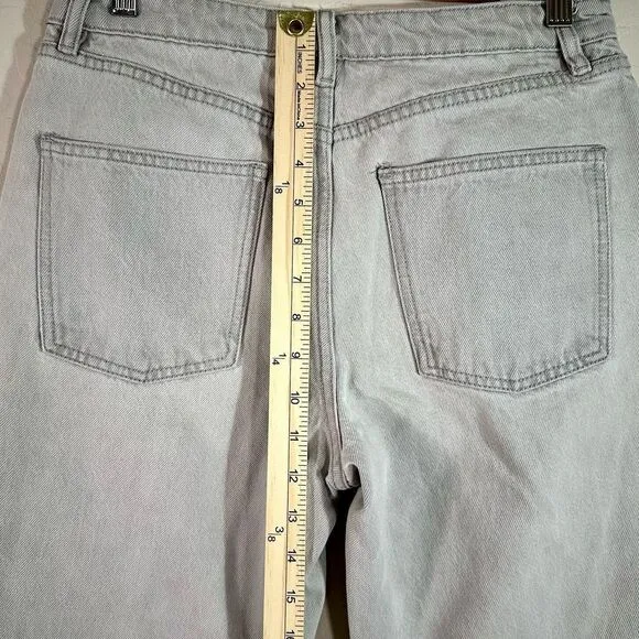 12 Storeez Women's Jeans Light Wash Straight Fit Mid Rise Denim Size M