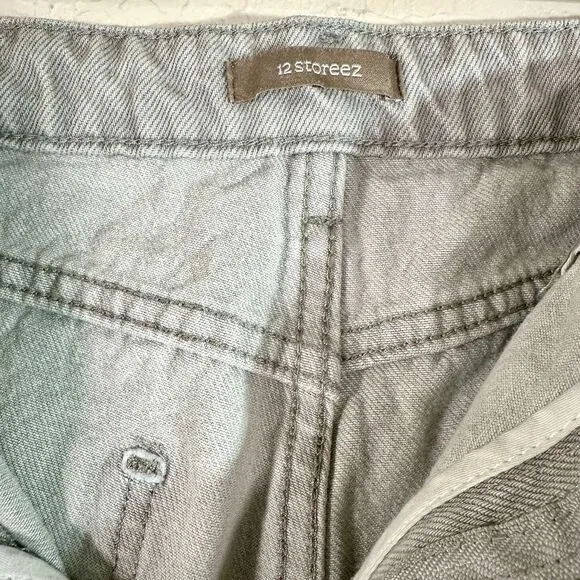 12 Storeez Women's Jeans Light Wash Straight Fit Mid Rise Denim Size M
