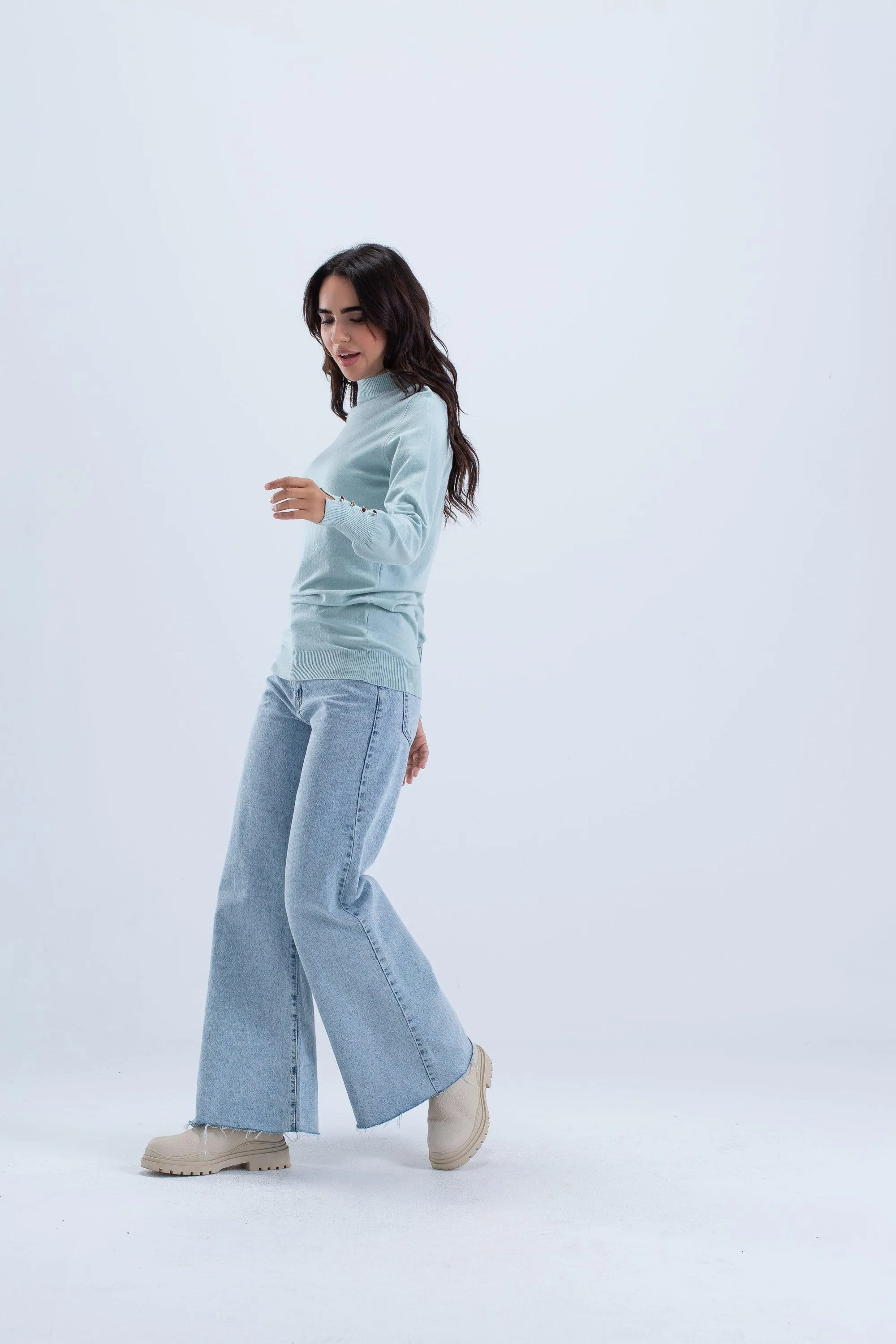 4 Buttoned Sleeves Pullover