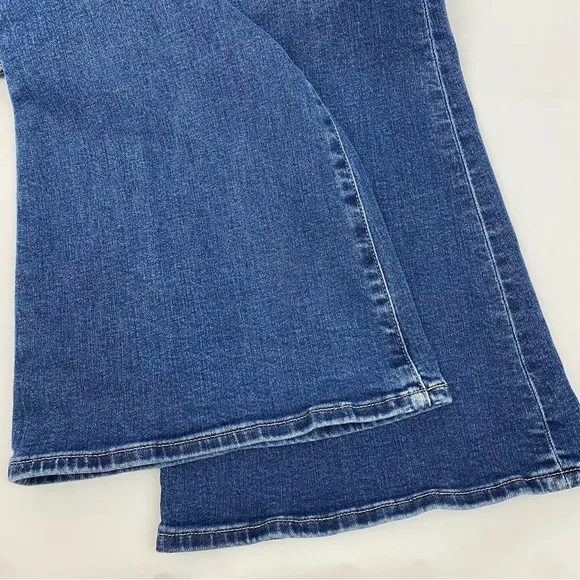 Abercrombie &amp; Fitch Curve Love Ultra High Rise Stretch Flare Jeans Dark Wash