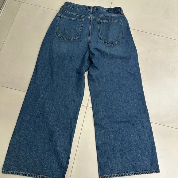 Abercrombie &amp; Fitch Lightweight Comfort Stretch  High Rise Wide Leg Jean Size 31