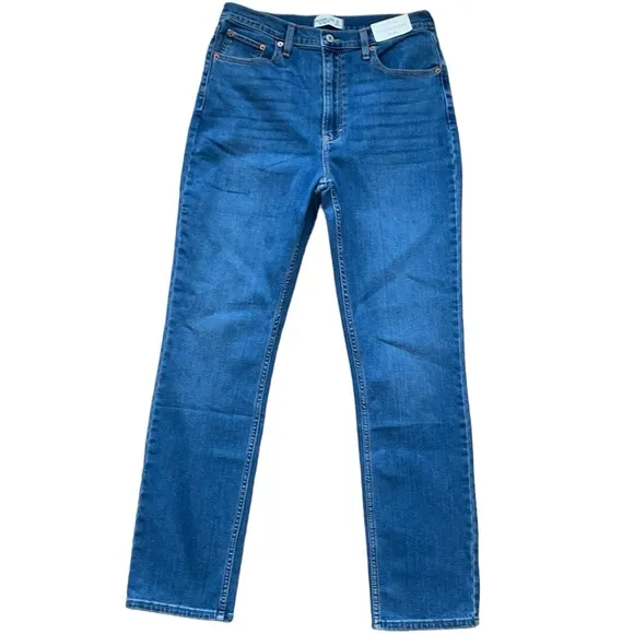 Abercrombie &amp; Fitch Ultra High Rise 90's Slim Straight Jeans, Size 30/10, NWT