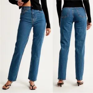 Abercrombie &amp; Fitch Ultra High Rise 90's Slim Straight Jeans, Size 30/10, NWT