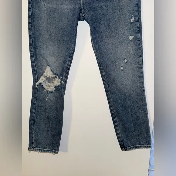 Abercrombie and Fitch The Skinny High Rise Distressed Denim Jeans Size 27/4s NWT