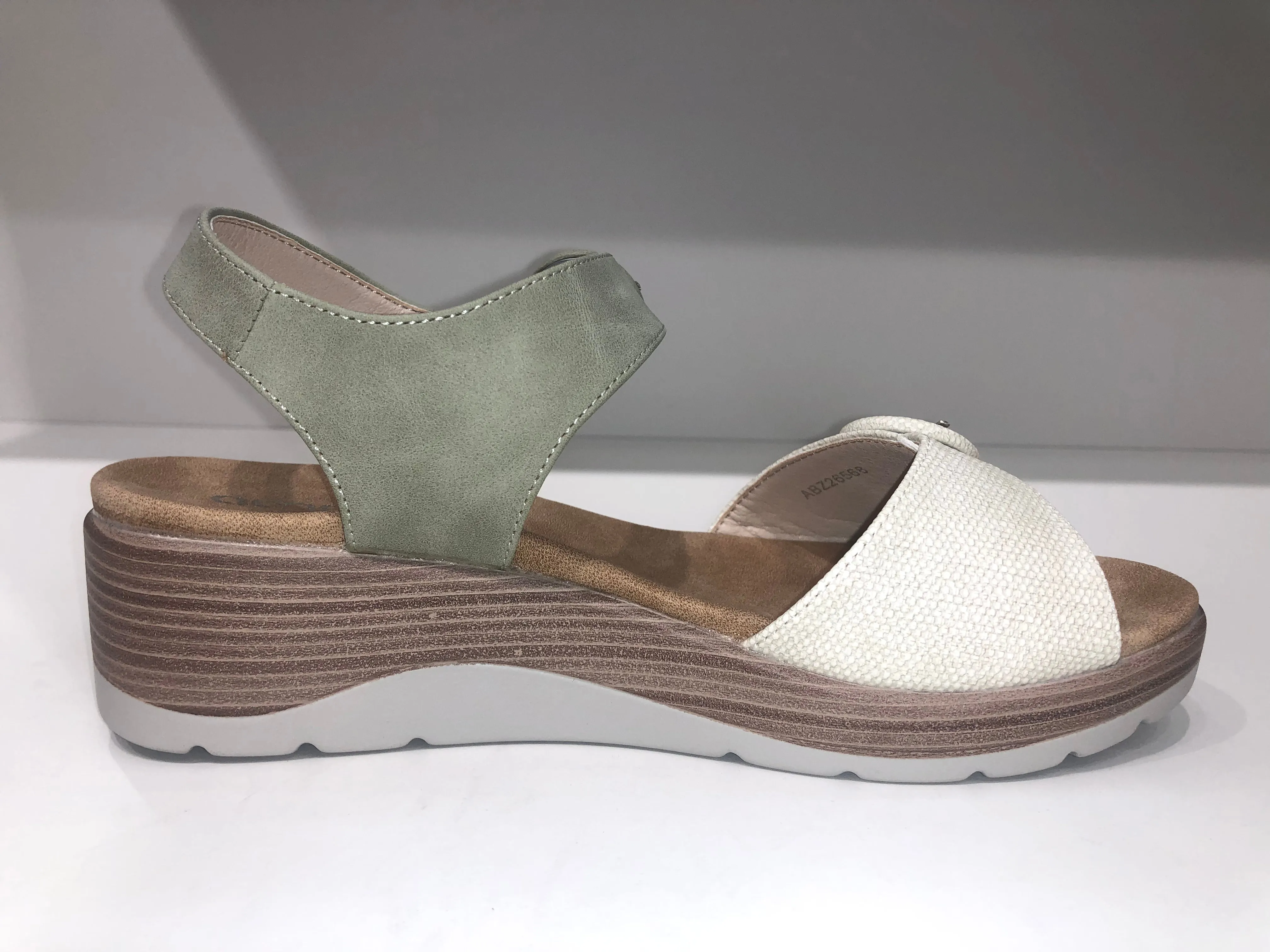 ABZ26568 GREEN
