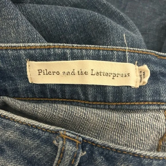 Anthropologie Pilcro and the Letterpress Flare Flounce Floral Hem Jeans Size 30‎