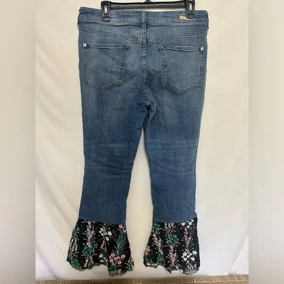 Anthropologie Pilcro and the Letterpress Flare Flounce Floral Hem Jeans Size 30‎