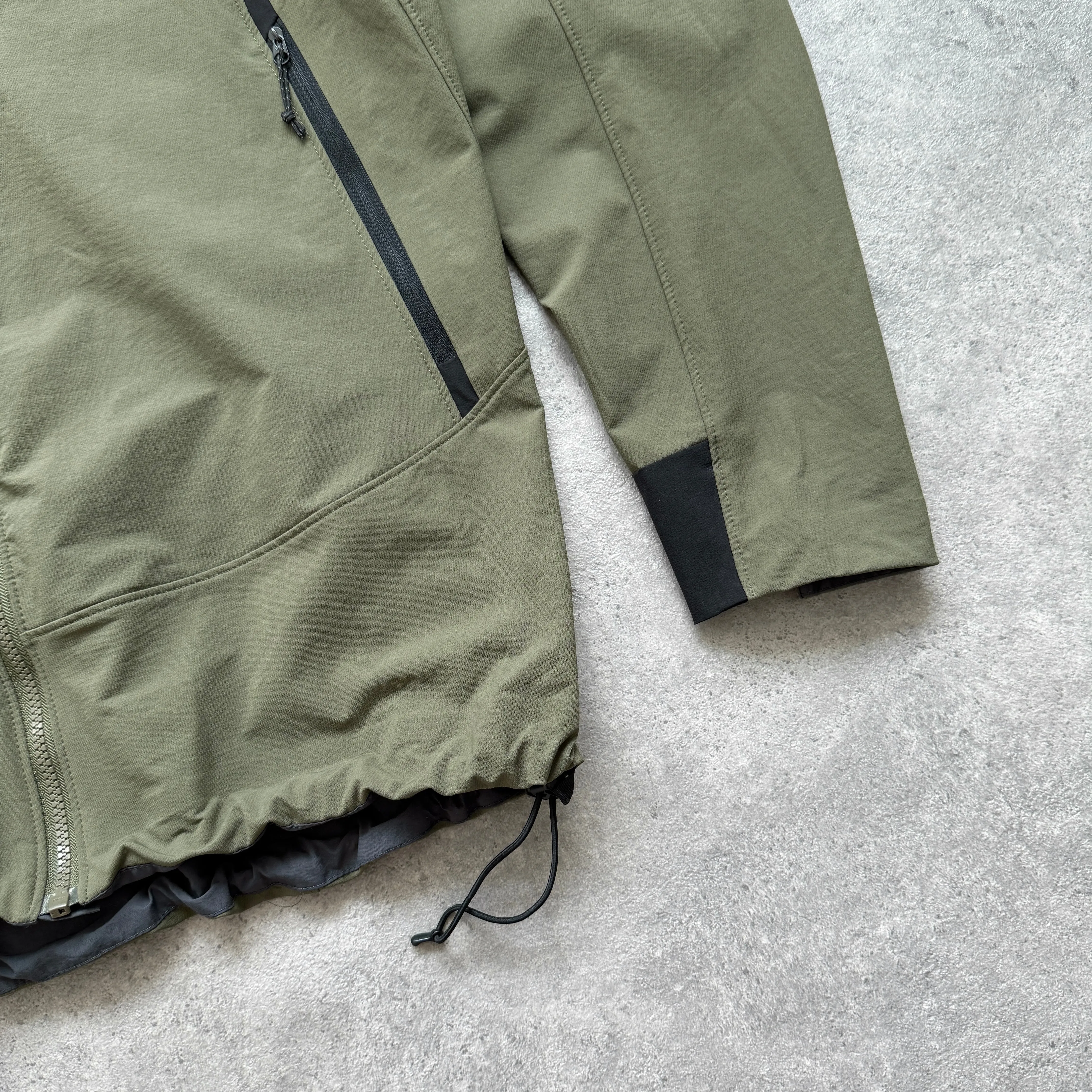 Arc’teryx RARE 2000s technical soft shell jacket (XL)