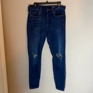 Blank Denim Mid Rise‎ Skinny Distressed Jeans Size 31