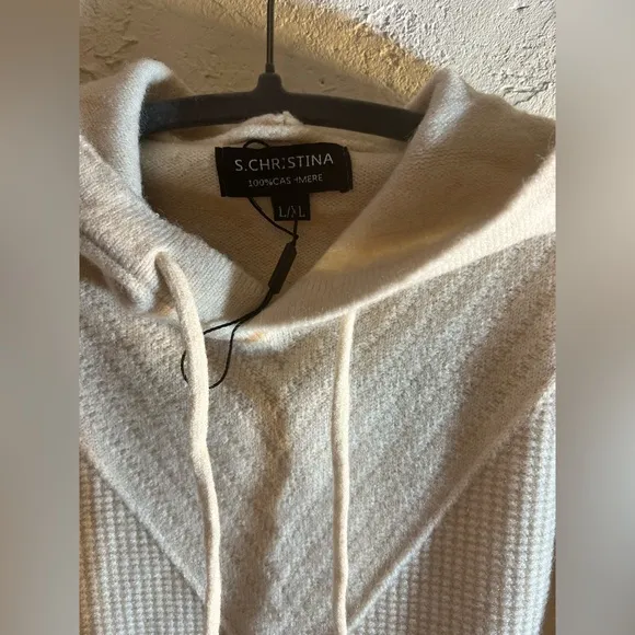 Cashmere NWT 100% Cream Sweater Hoodie: So nice. Amazing quality, textured front