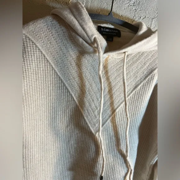 Cashmere NWT 100% Cream Sweater Hoodie: So nice. Amazing quality, textured front