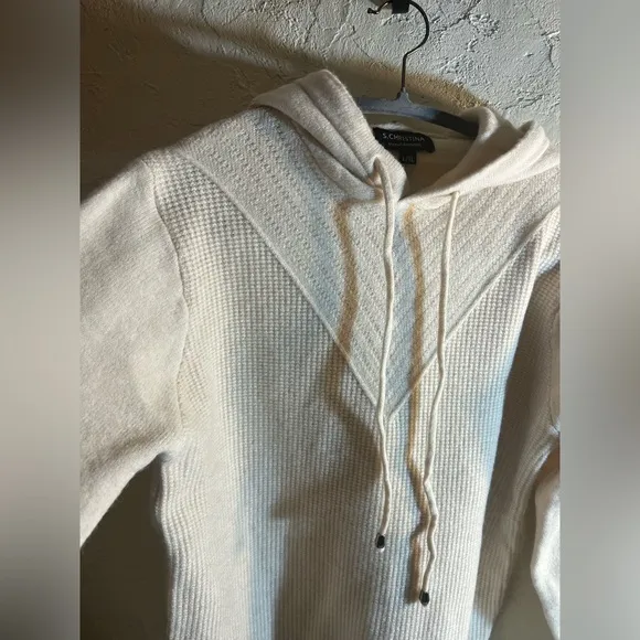 Cashmere NWT 100% Cream Sweater Hoodie: So nice. Amazing quality, textured front