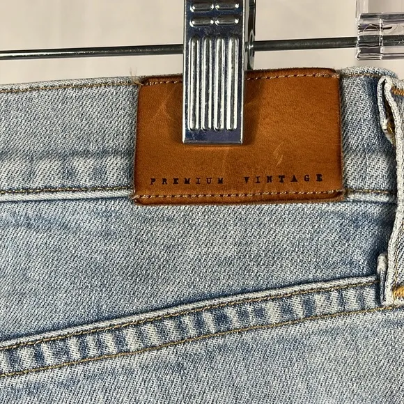 Citizens Of Humanity COH Emerson Petite Slim Boyfriend Jeans Premium Vintage.