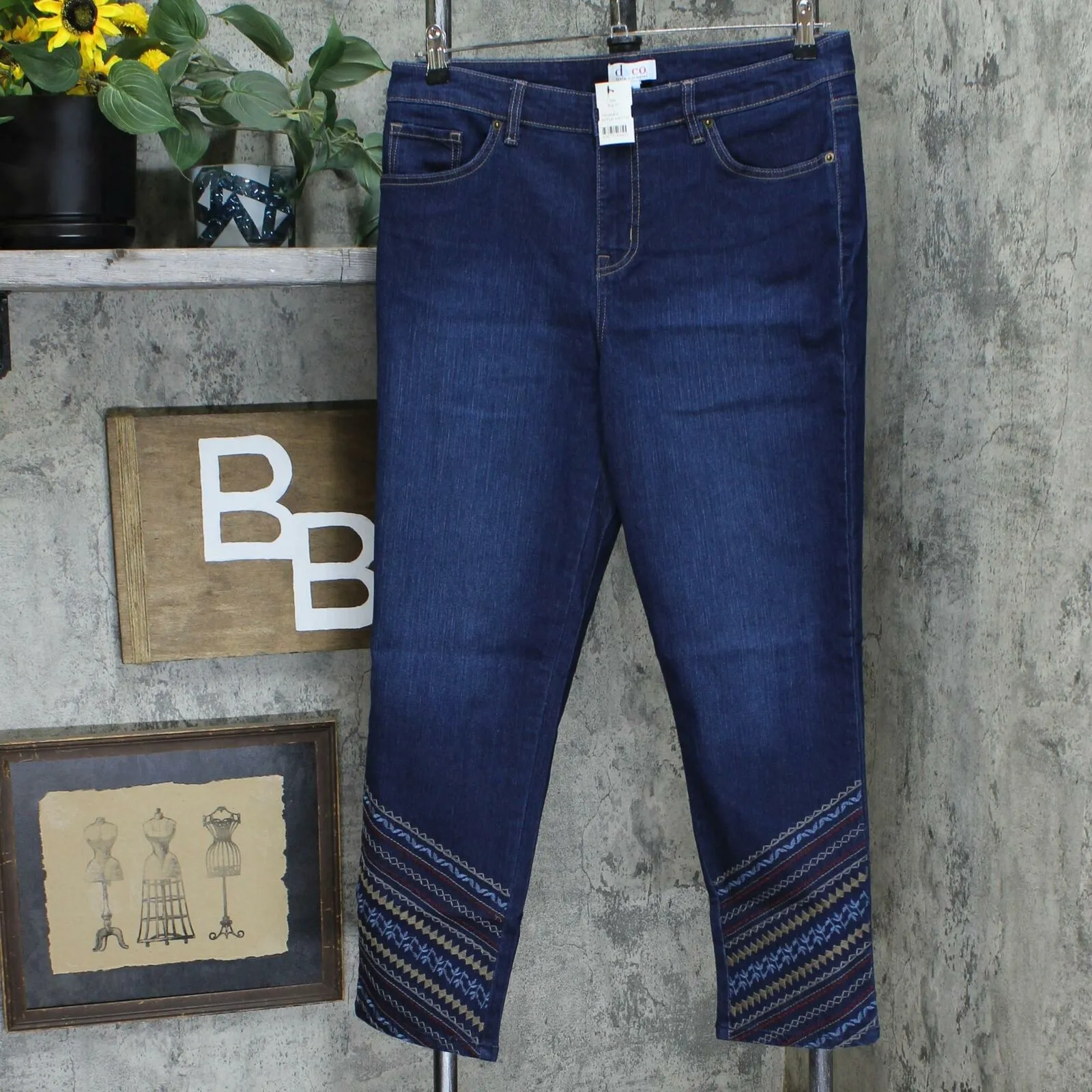 Denim & Co Women's Slim Straight Jeans With Hem Embroidery