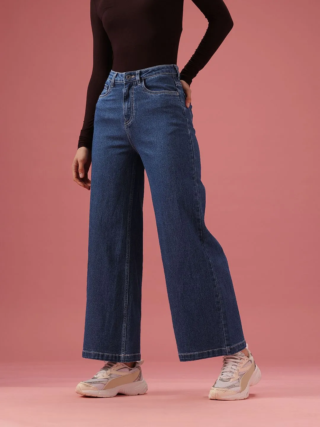 DressBerry Women Wide Leg High-Rise Light Fade Stretchable Jeans