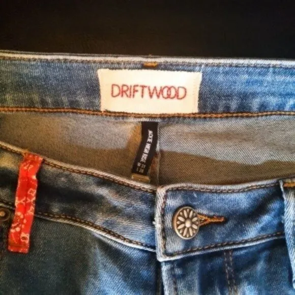 Driftwood Jackie High-rise Distressed Slim Fir Ankle Jeans Blue Size 31