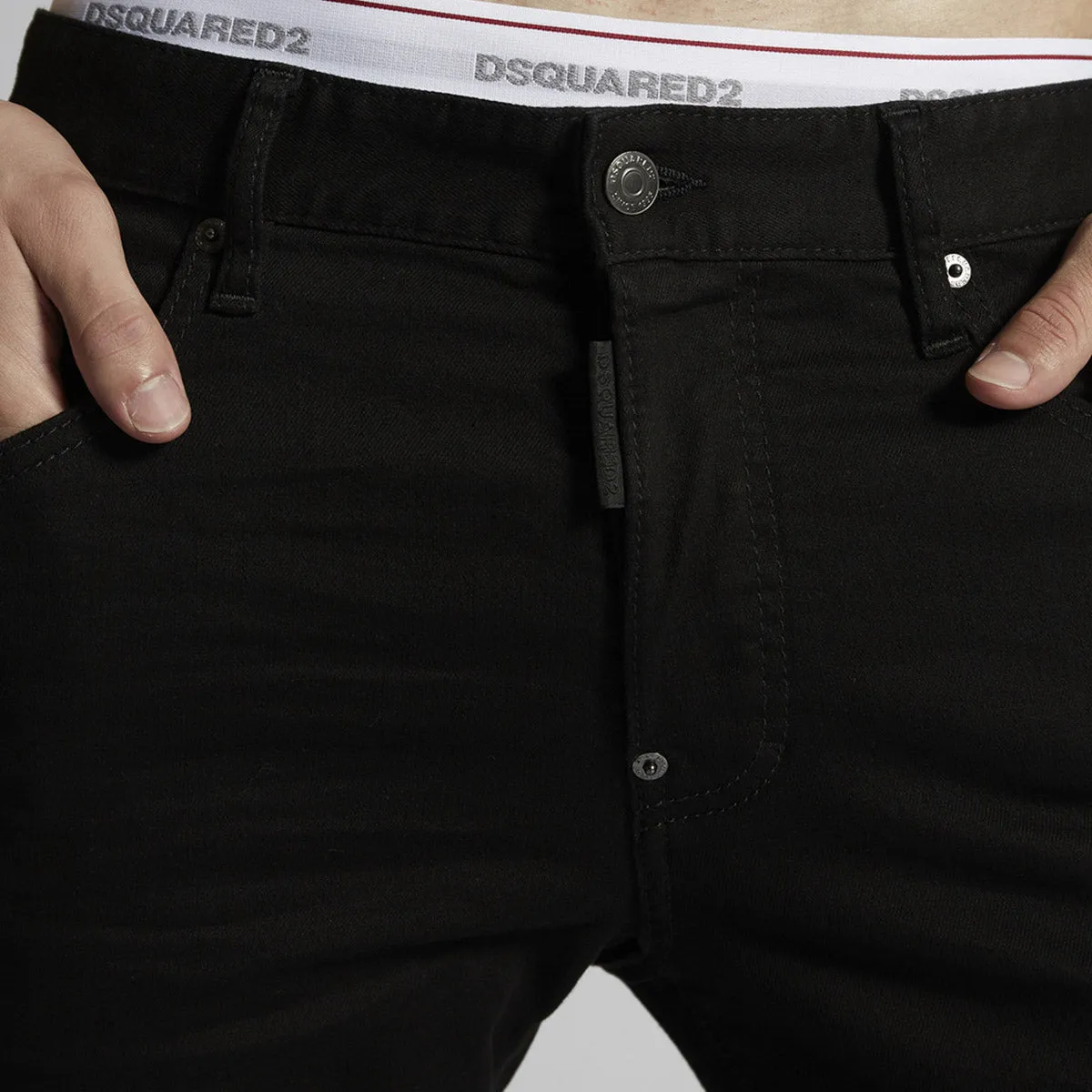 DSQUARED2 - Trash Bull Wash Super Twinky Jeans in Black