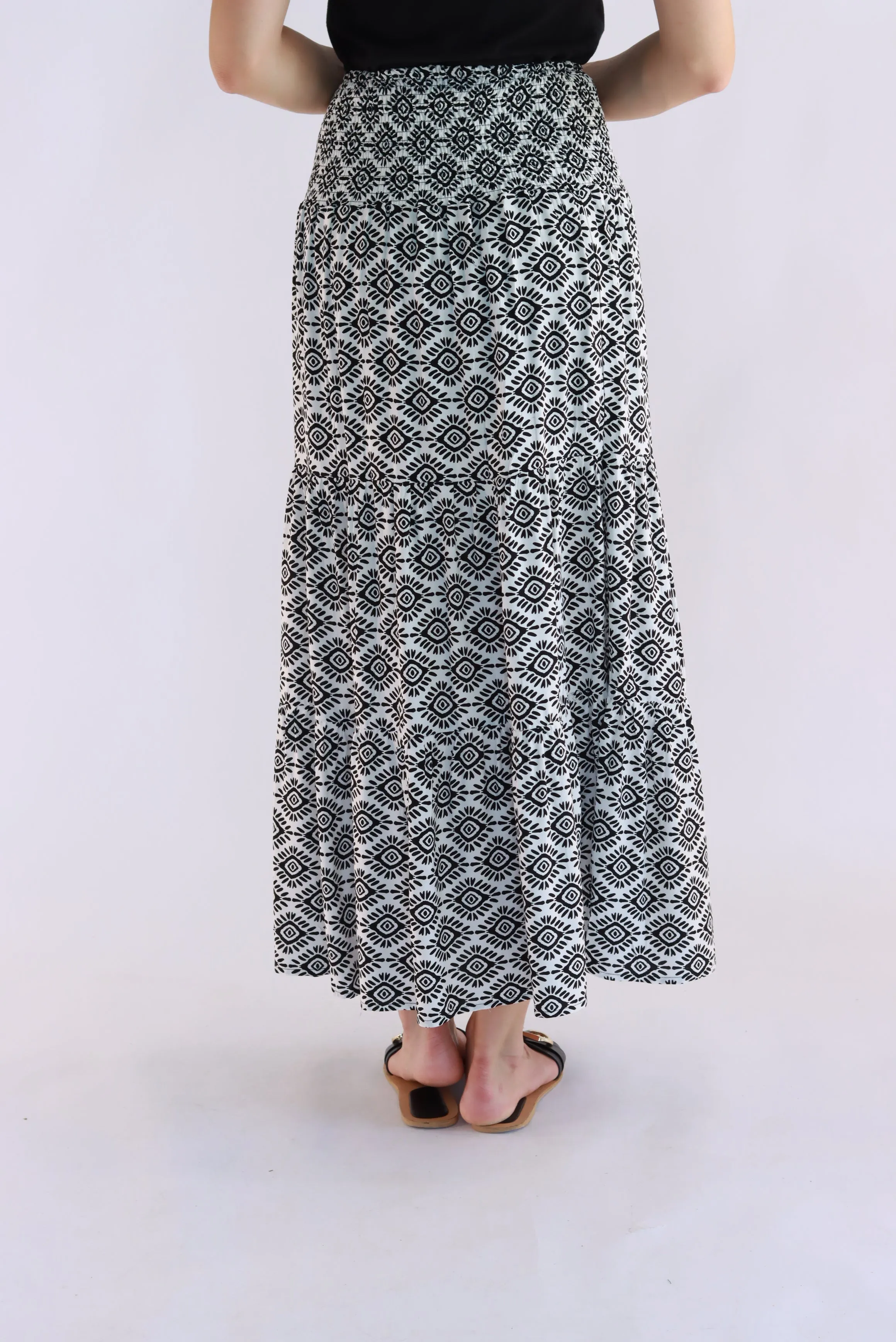 Easy Charmer Skirt In Black