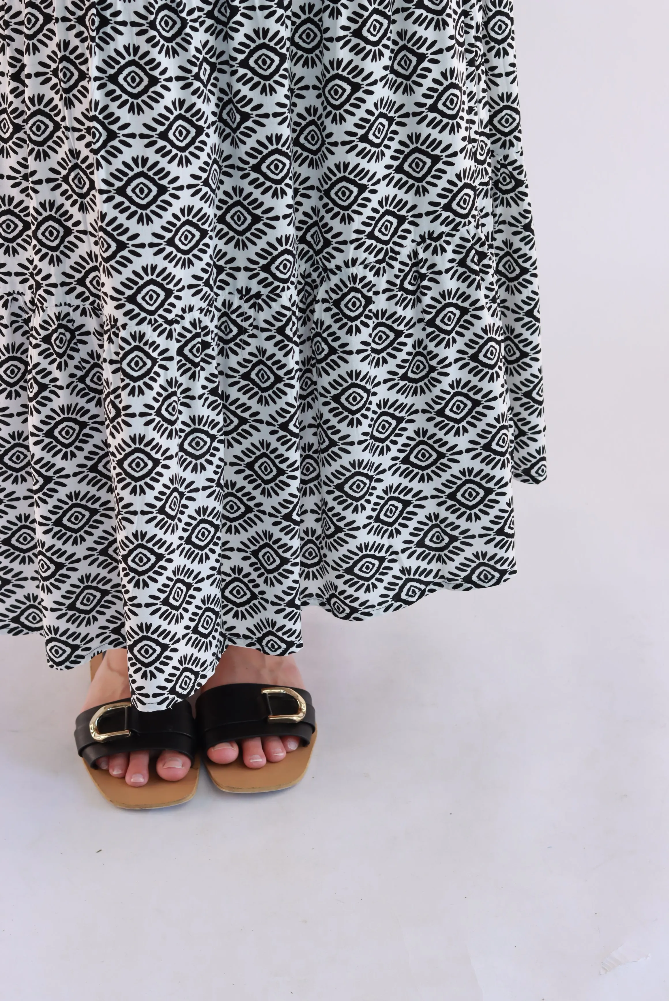 Easy Charmer Skirt In Black