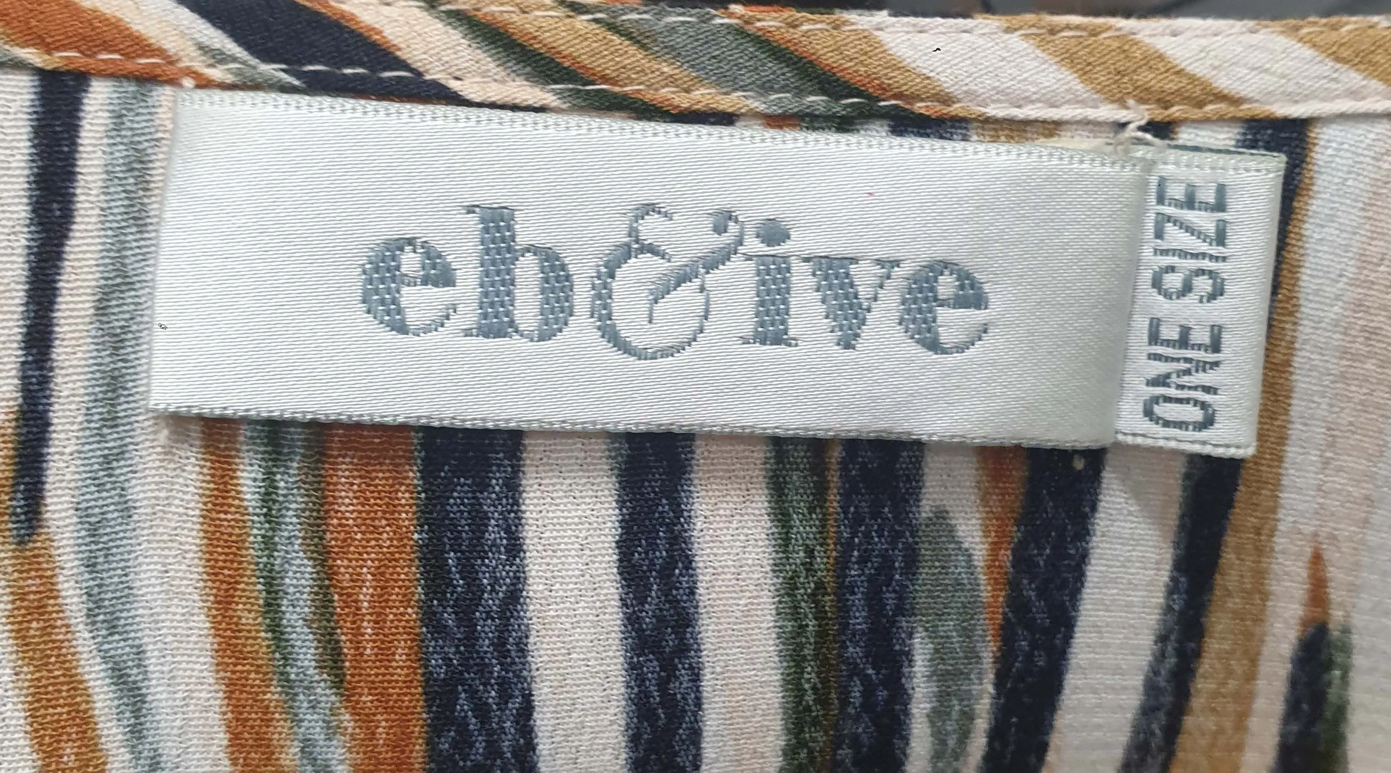Eb & Ive autumanl print top one size, fits most