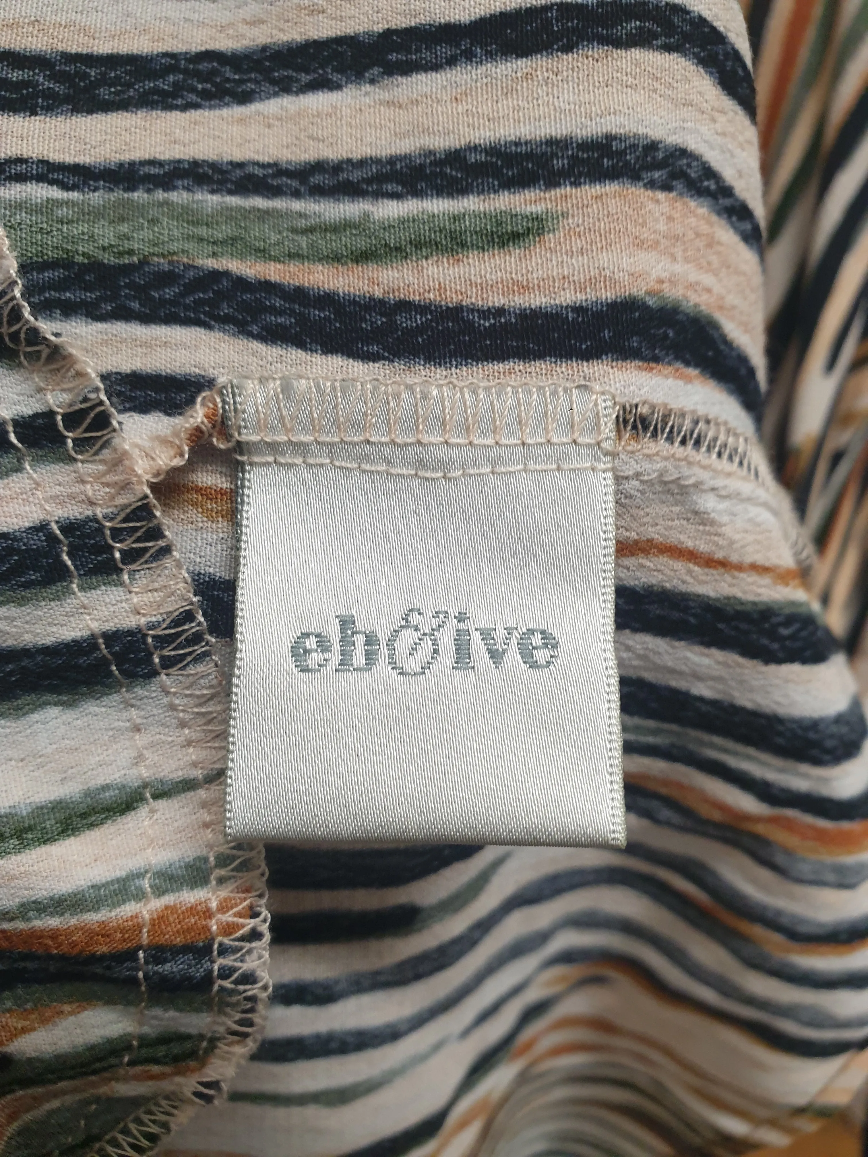 Eb & Ive autumanl print top one size, fits most