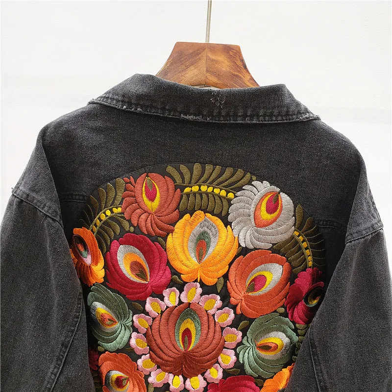 Embroidered One Size Denim Jacket – Vintage-Inspired Outerwear