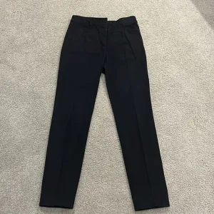 Escada jeans black size 34