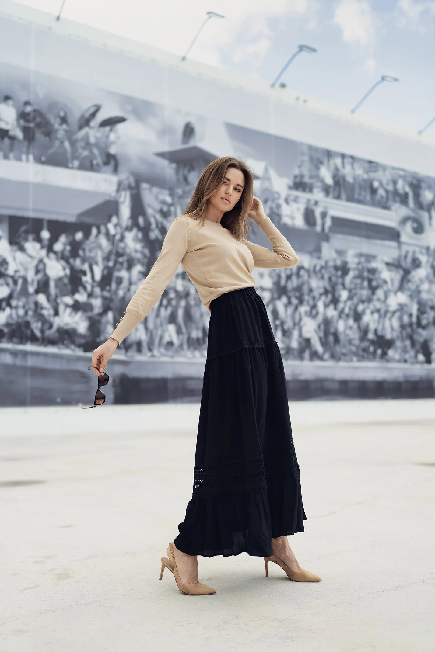 EYELET SKIRT IN WHITE