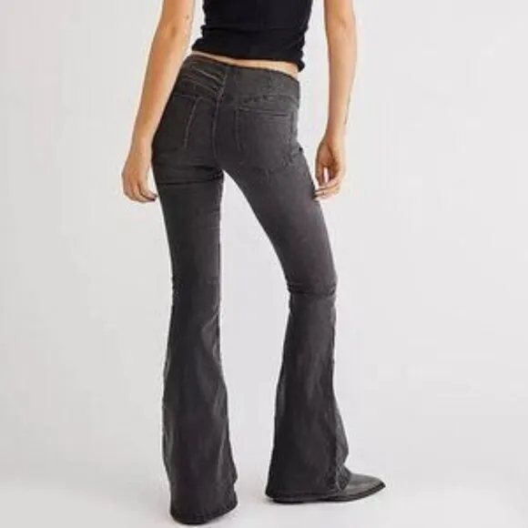 Free People We The Free Penny Pull On Mid Rise Gray Flare Leg Jeans Size 28