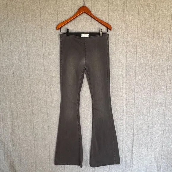 Free People We The Free Penny Pull On Mid Rise Gray Flare Leg Jeans Size 28