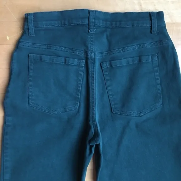 Gloria Vanderbilt Amanda Mid-rise, Straight Leg Zip Fly Jeans, Short, Size 6