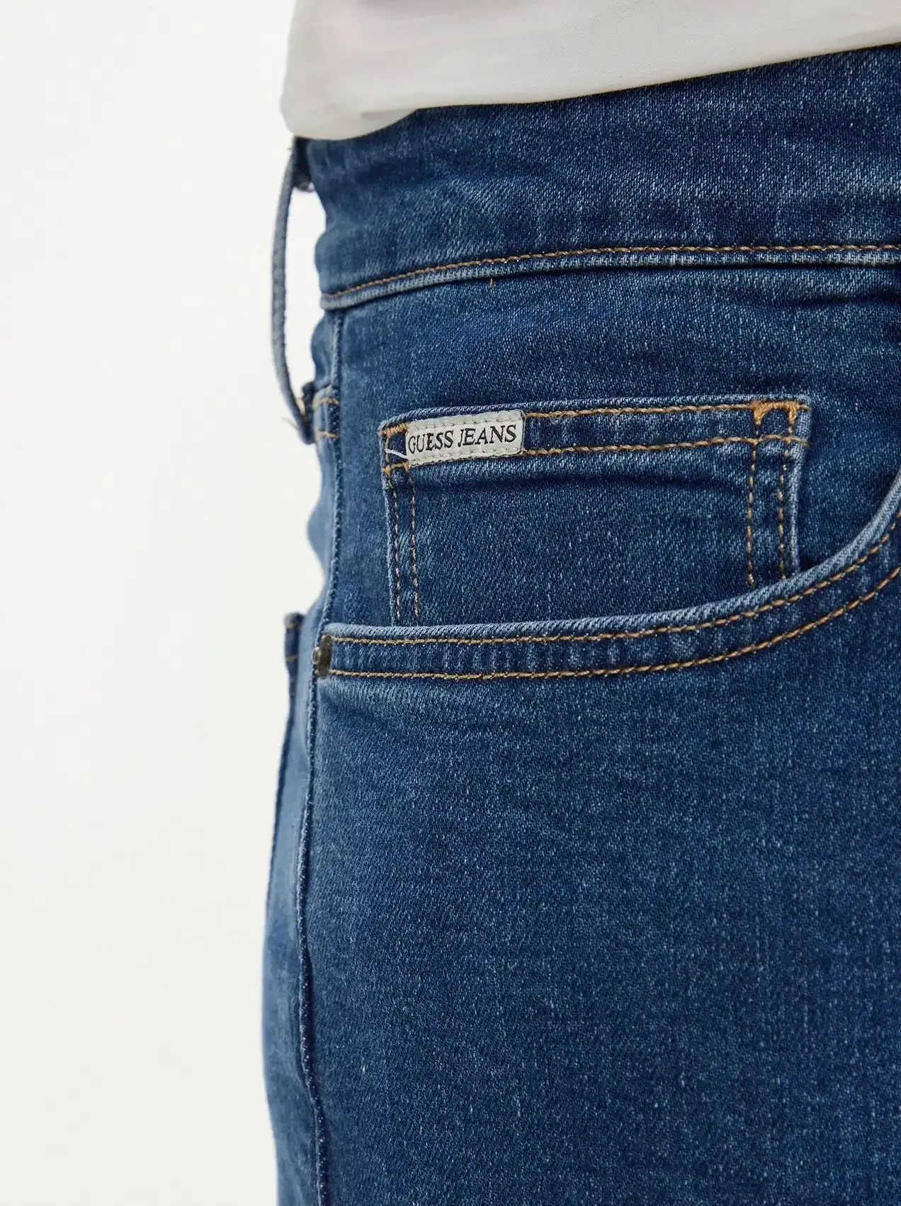 GUESS Jeans Mens G14 Slim Varane Medium Wash Blue