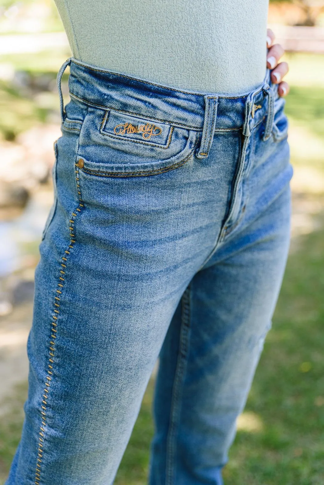 Hazel Blues® | Howdy Embroidery Boyfriend Jeans