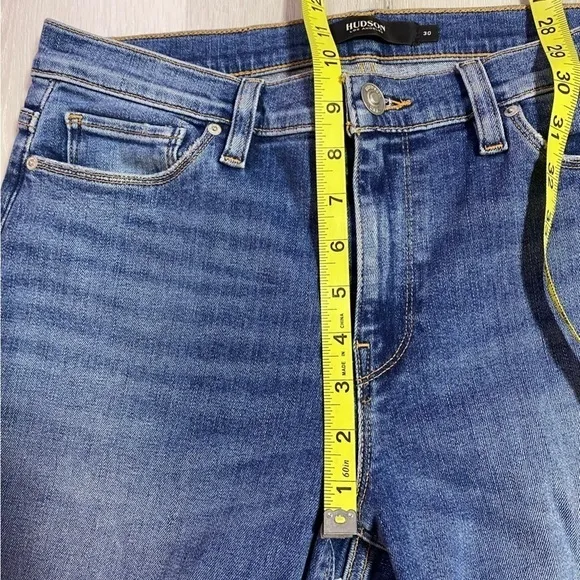 Hudson Jeans Nico Mid-Rise Straight Ankle w/ Rolled Hem, Med Wash, Size 30