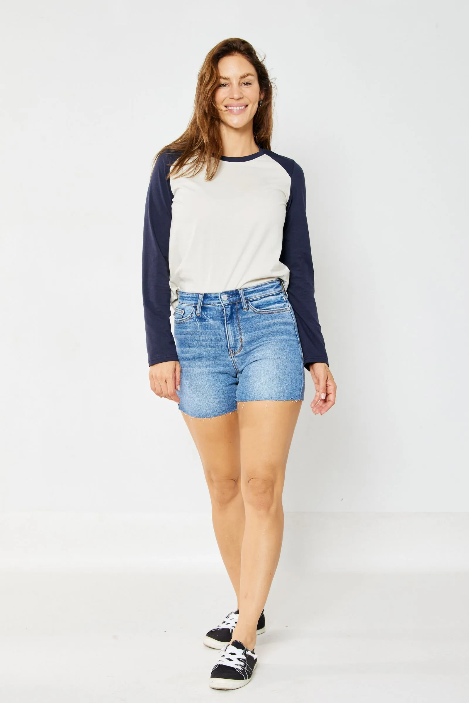 HW CLEAN LEG SHORTS BY JUDY BLUE