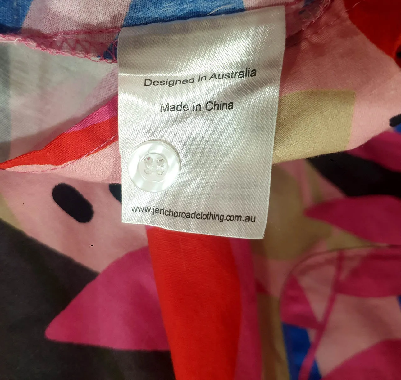Jericho Road unique print top size 22