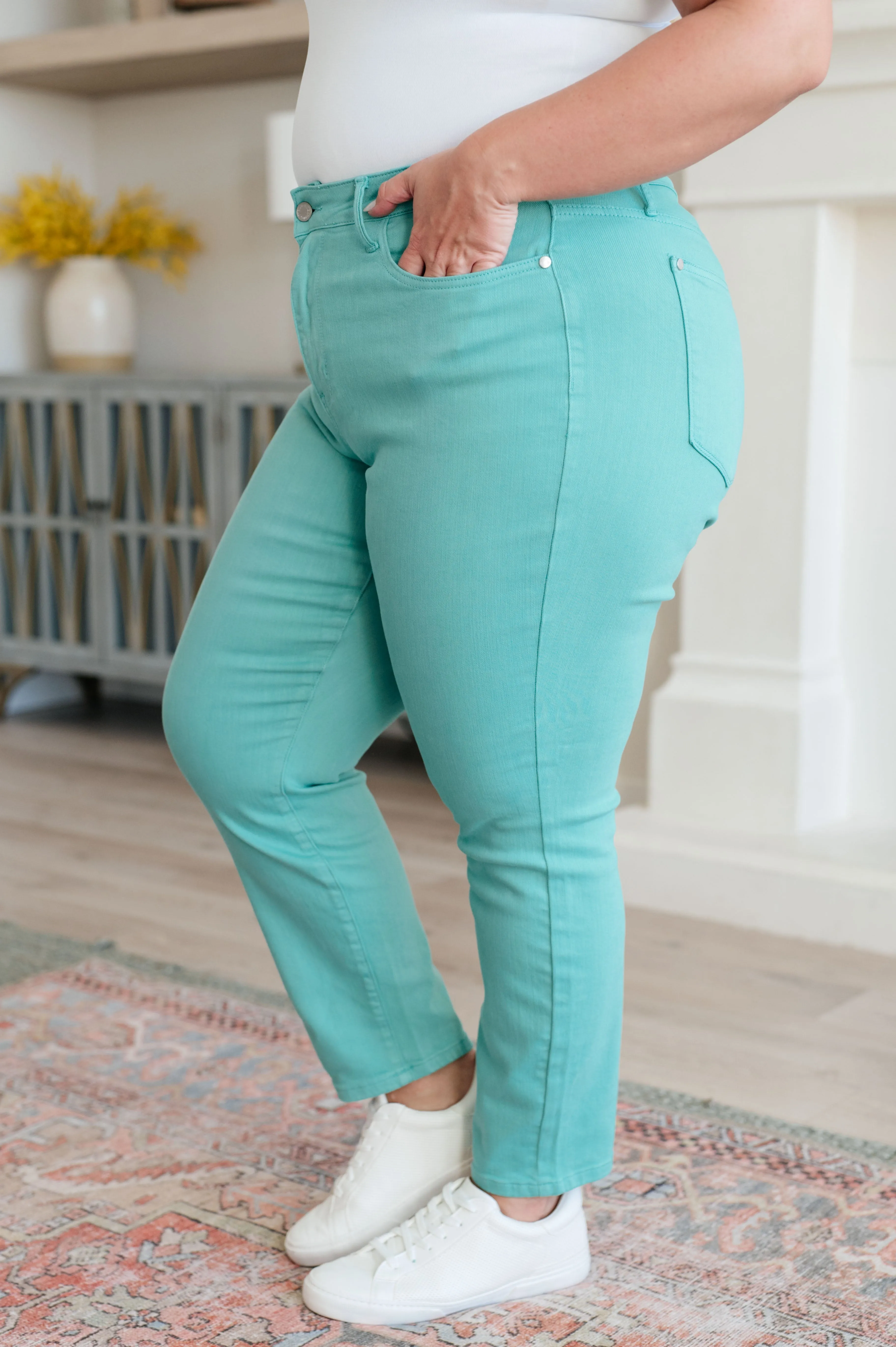 Judy Blue High Rise Garment Dyed Slim Jeans in Aquamarine