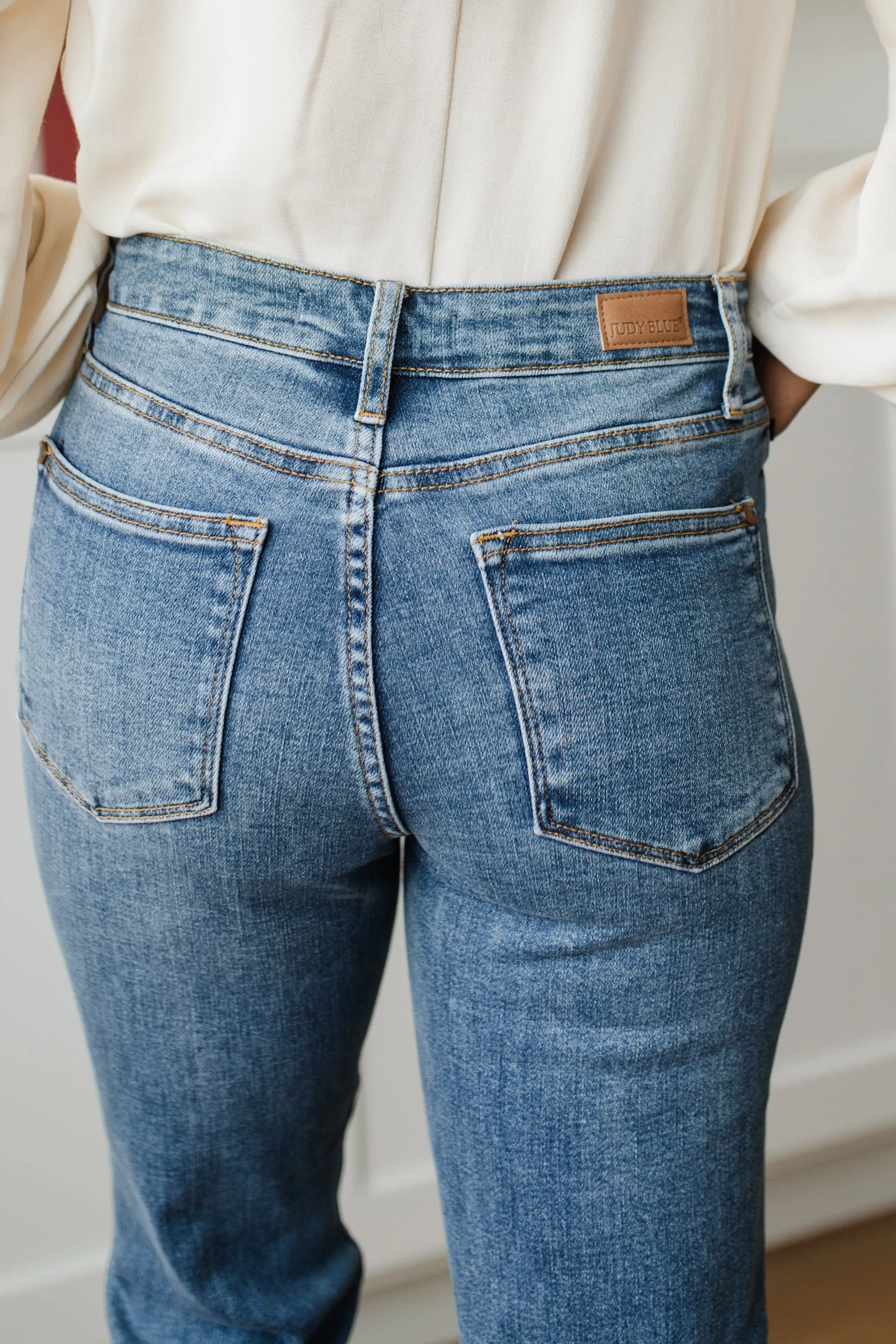 JUDY BLUE Midrise Destructed Hem Slim Fit