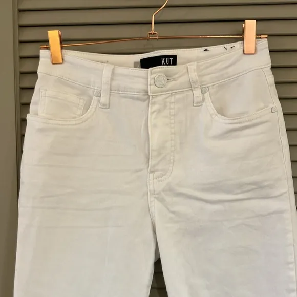 Kut from the Kloth White Reese fab ab ankle straight leg high-rise size 2