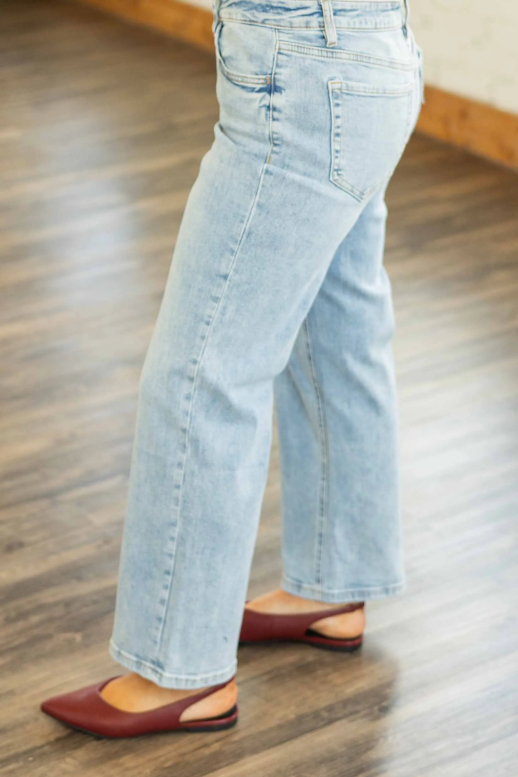 LEANN VERVET RELAXED STRAIGHT JEANS