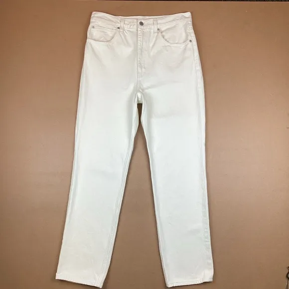 LEVI 70s Aritzia Premium High Slim Straight Jeans White