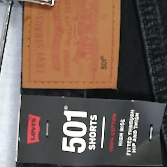 LEVIS 501 short jeans pants size 28 nwt