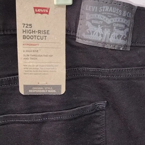 Levi's 725 High Rise Boot Cut Jeans 26W
