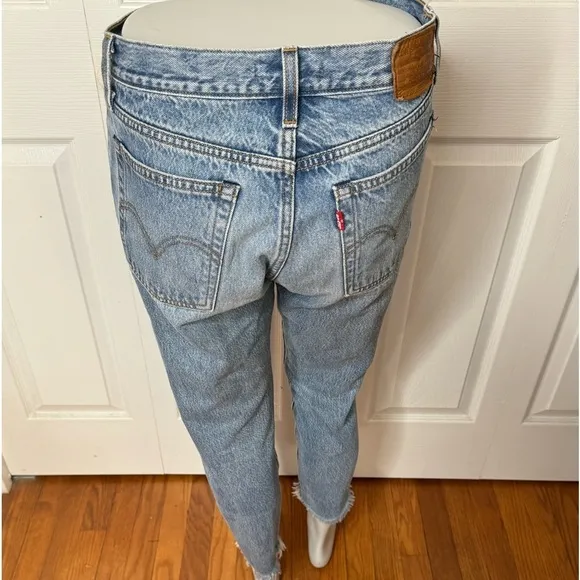 LEVI’S WEDGIE STRAIGHT FIT WOMEN'S JEANS