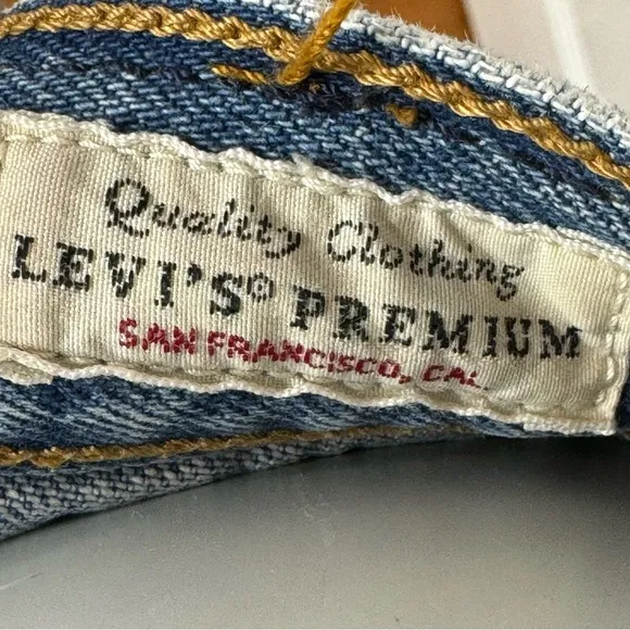LEVI’S WEDGIE STRAIGHT FIT WOMEN'S JEANS