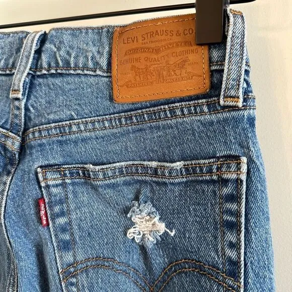 Levi’s Wedgie Icon Fit Ankle Jeans