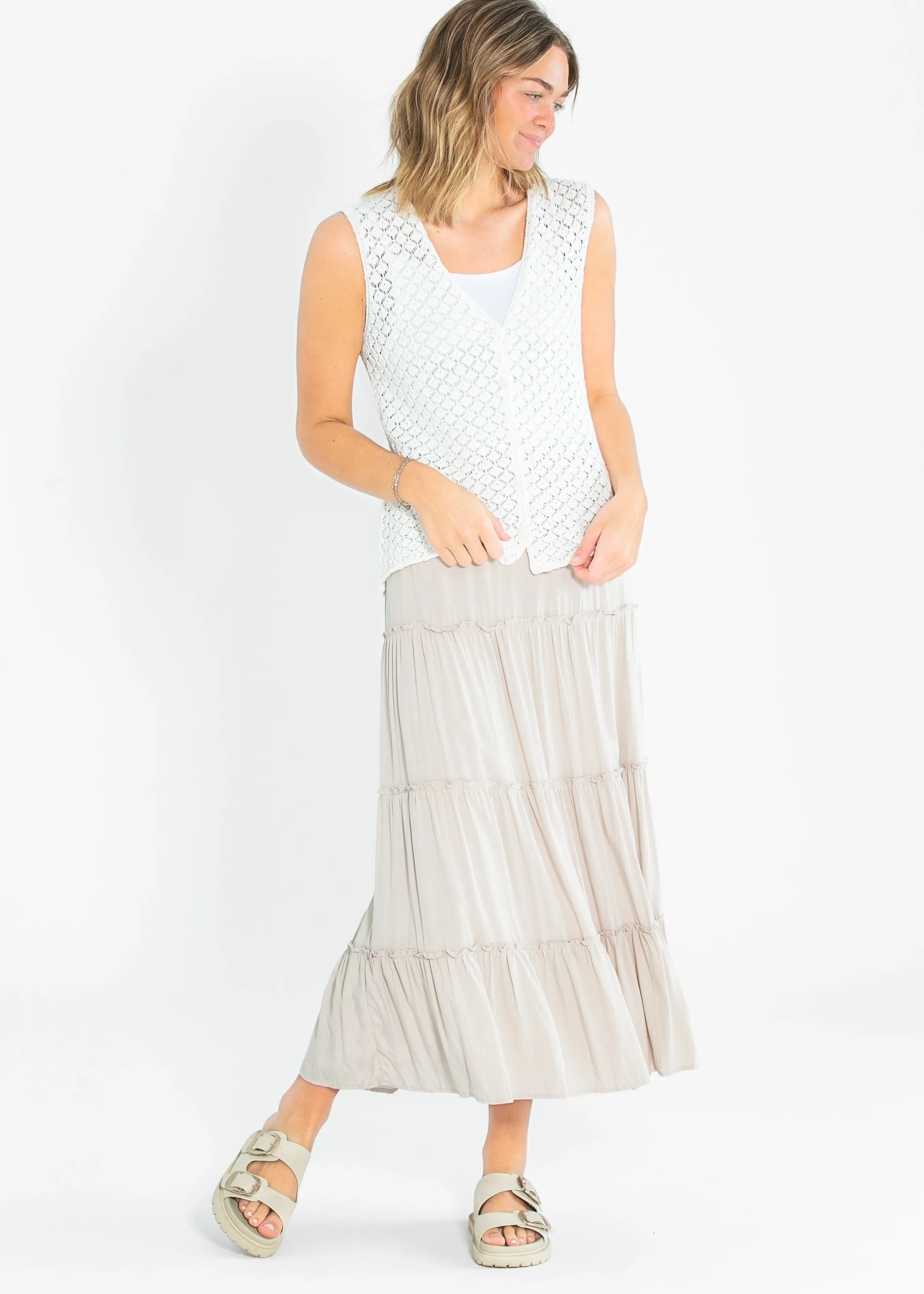 Lightweight Knit Button Up Sleeveless Top