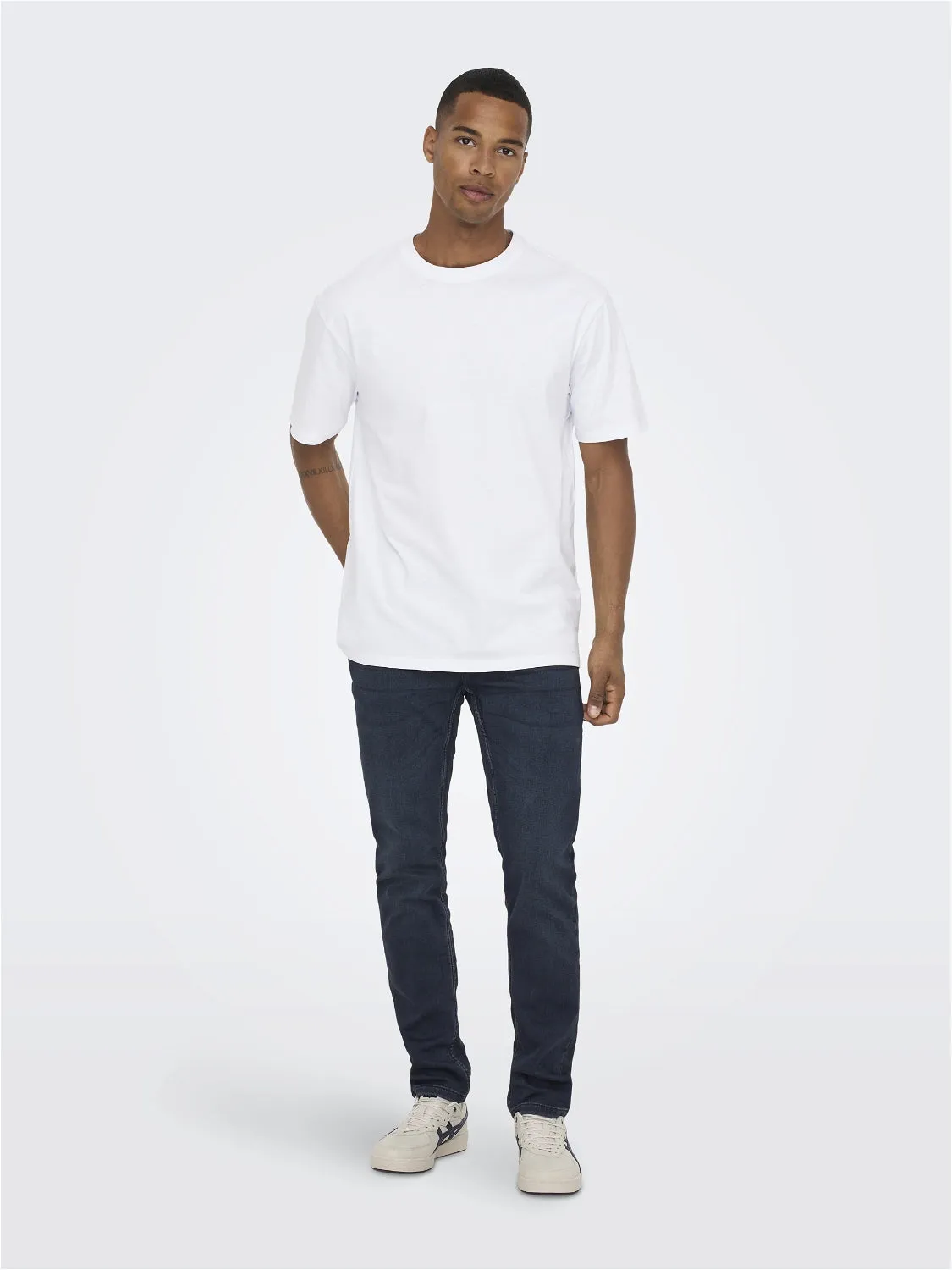 Loom Mid Rise Slim Jean | Medium Blue Denim